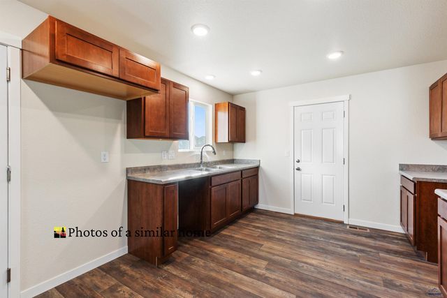 325 N VALLEY DR, Rapid City, SD 57701