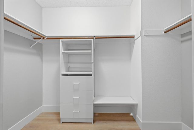 1715 Rockybend Dr, Sacramento, CA 95833