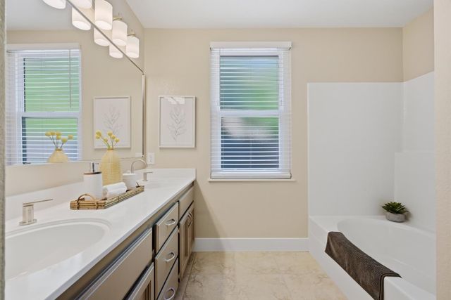 1715 Rockybend Dr, Sacramento, CA 95833