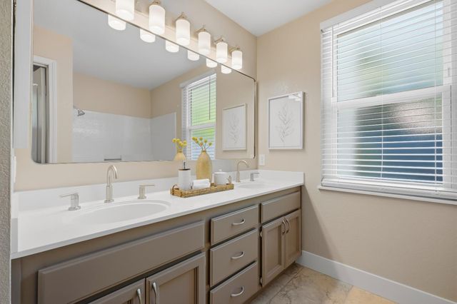 1715 Rockybend Dr, Sacramento, CA 95833