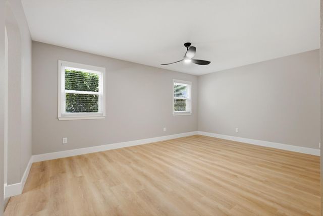 1715 Rockybend Dr, Sacramento, CA 95833