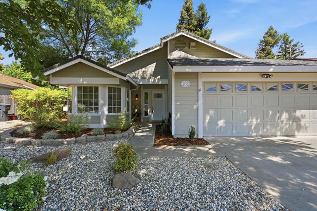 1715 Rockybend Dr, Sacramento, CA 95833