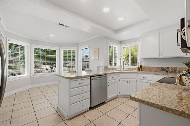 1715 Rockybend Dr, Sacramento, CA 95833