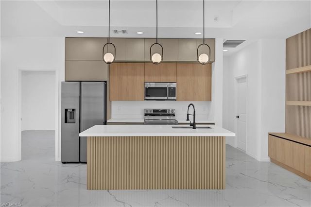 2909 9th Street, Lehigh Acres, FL 33971