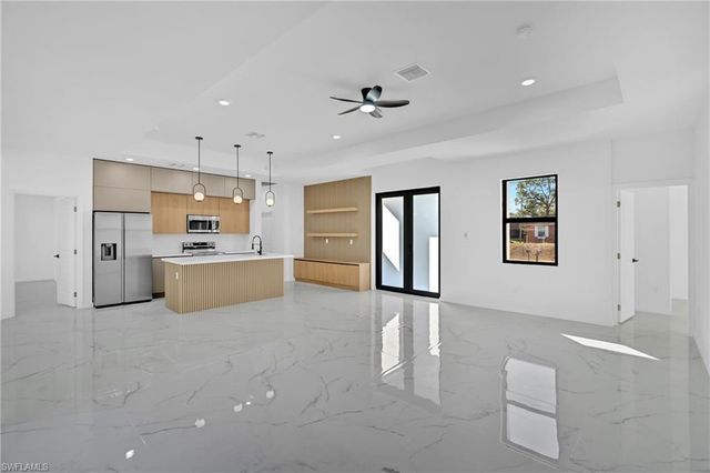 2909 9th Street, Lehigh Acres, FL 33971