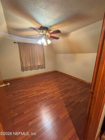 177 CENTRAL Avenue, San Mateo, FL 32187