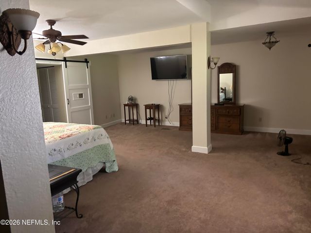177 CENTRAL Avenue, San Mateo, FL 32187