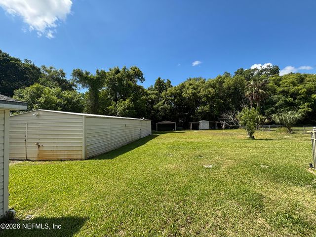 177 CENTRAL Avenue, San Mateo, FL 32187
