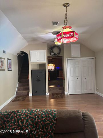 177 CENTRAL Avenue, San Mateo, FL 32187