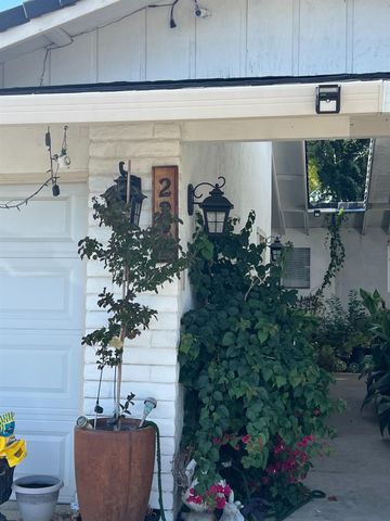 227 Lambert Ct, Lodi, CA 95240