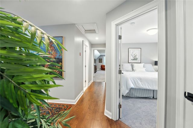 25 Rock Way, East Greenwich, RI 02818