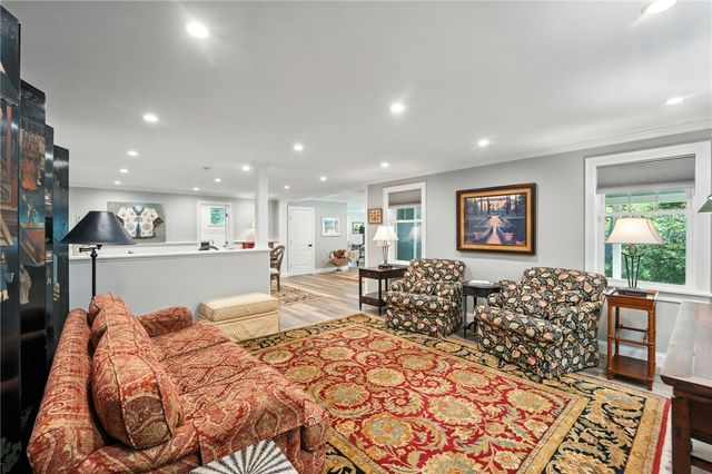 25 Rock Way, East Greenwich, RI 02818