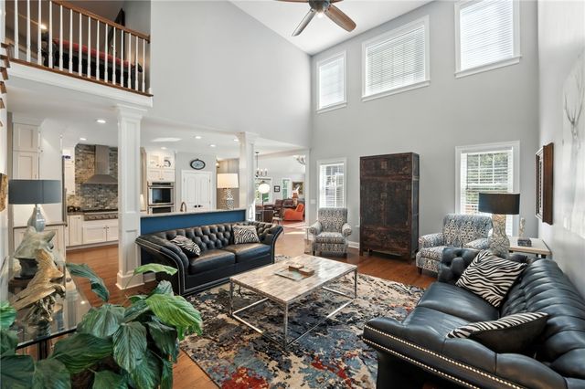 25 Rock Way, East Greenwich, RI 02818