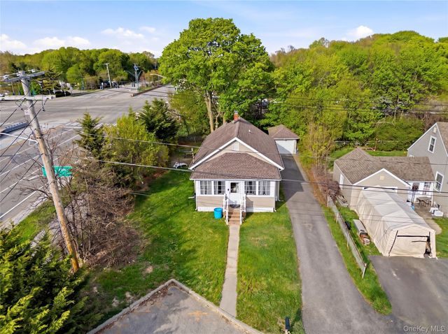 25 Lamport Avenue, Port Jefferson Station, NY 11776