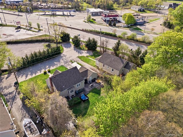 25 Lamport Avenue, Port Jefferson Station, NY 11776