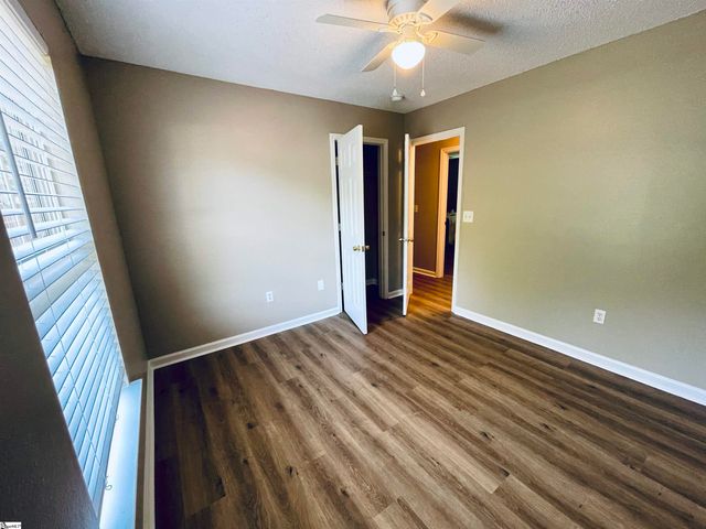 101 Kingston Court, Greer, SC 29651