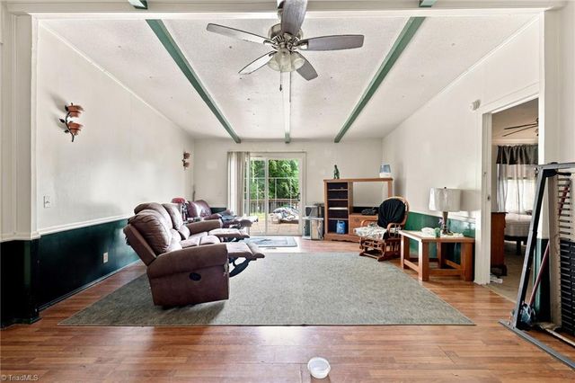 7166 Wright Road, Thomasville, NC 27360
