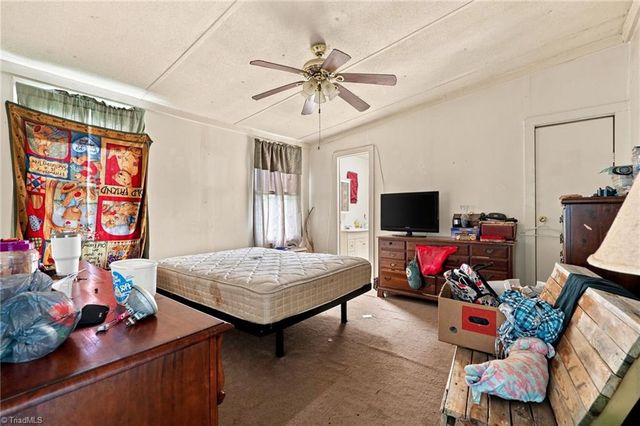 7166 Wright Road, Thomasville, NC 27360