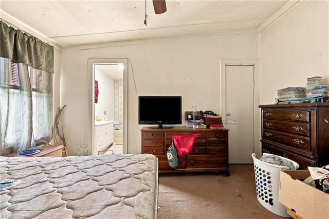 7166 Wright Road, Thomasville, NC 27360