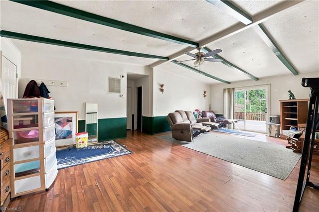 7166 Wright Road, Thomasville, NC 27360