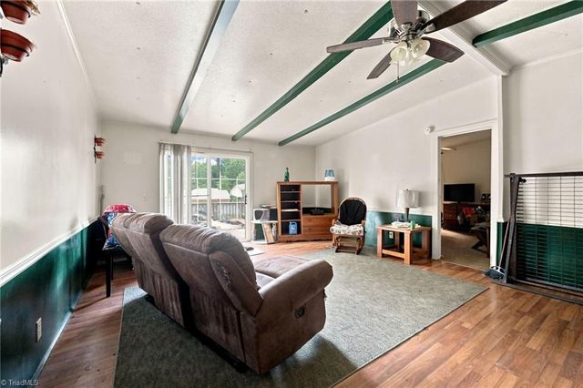 7166 Wright Road, Thomasville, NC 27360