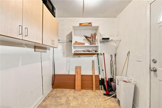 7166 Wright Road, Thomasville, NC 27360