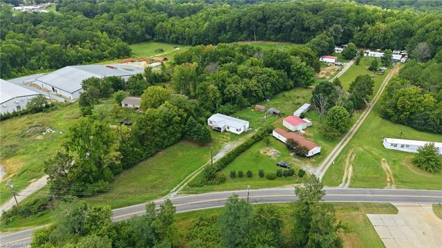 7166 Wright Road, Thomasville, NC 27360
