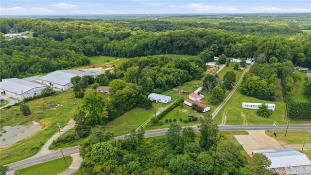 7166 Wright Road, Thomasville, NC 27360
