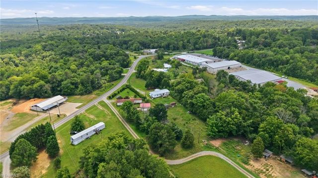 7166 Wright Road, Thomasville, NC 27360