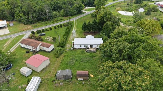 7166 Wright Road, Thomasville, NC 27360