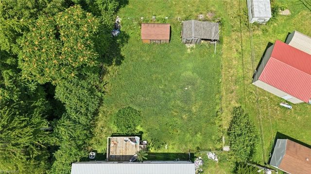 7166 Wright Road, Thomasville, NC 27360