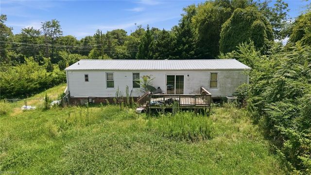 7166 Wright Road, Thomasville, NC 27360