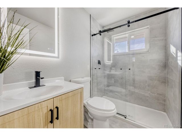 7831 Shoshone St, Denver, CO 80221