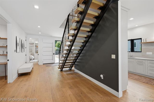 8030 Flagstaff Street, Commerce Twp, MI 48382