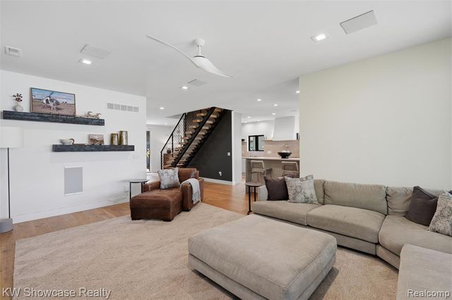 8030 Flagstaff Street, Commerce Twp, MI 48382