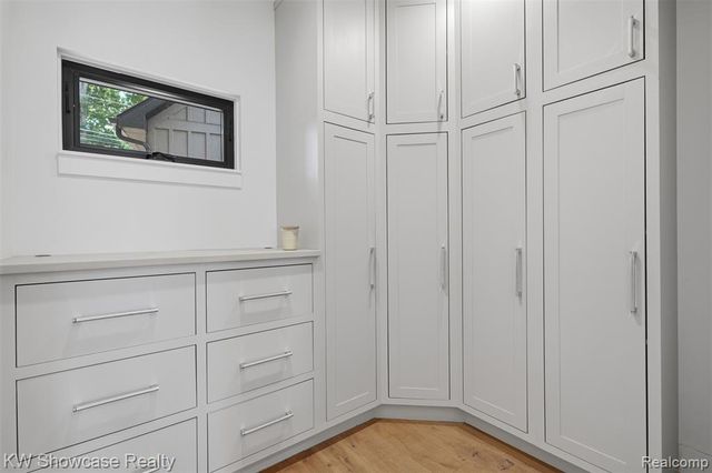 8030 Flagstaff Street, Commerce Twp, MI 48382