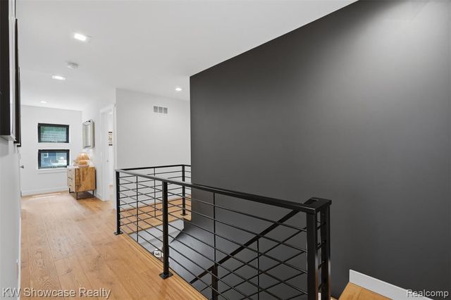 8030 Flagstaff Street, Commerce Twp, MI 48382