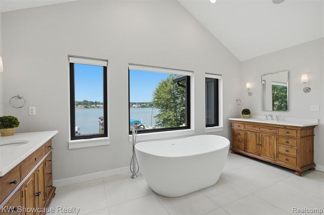 8030 Flagstaff Street, Commerce Twp, MI 48382