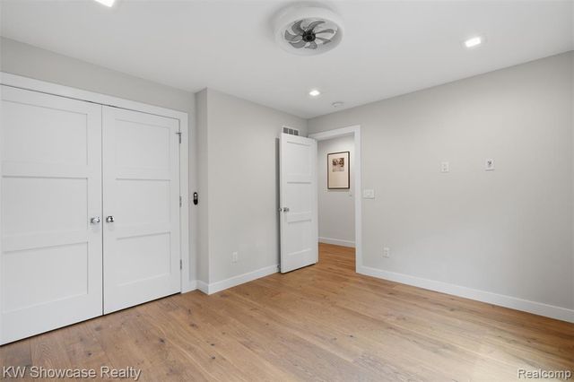8030 Flagstaff Street, Commerce Twp, MI 48382