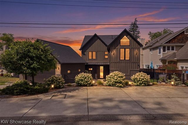 8030 Flagstaff Street, Commerce Twp, MI 48382