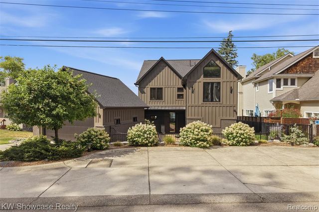 8030 Flagstaff Street, Commerce Twp, MI 48382