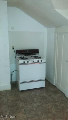 3114 Neosho Road up, Youngstown, OH 44511