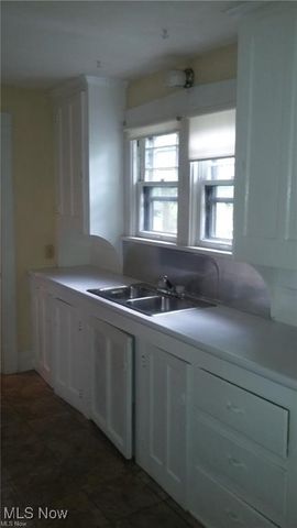 3114 Neosho Road up, Youngstown, OH 44511