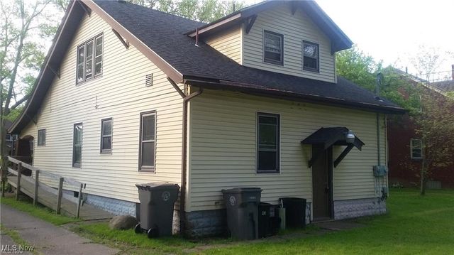 3114 Neosho Road up, Youngstown, OH 44511