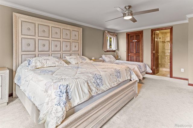 16515 Festian Drive, Clinton Charter Township, MI 48035