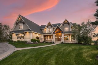 9745 Whistling Valley Road, Lake Elmo, MN 55042