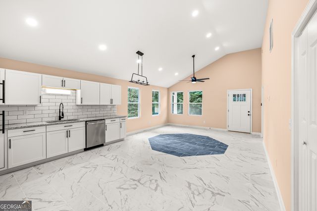 596 Watson Street, Toccoa, GA 30577