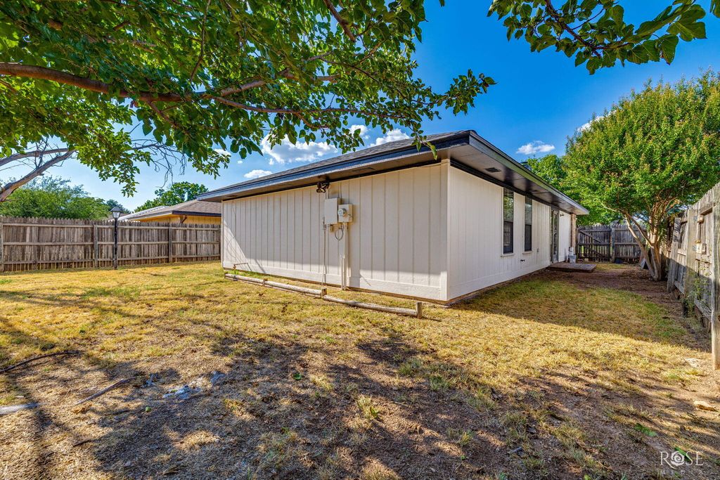 Image 20 of property listing at 443 Mimosa Drive, San Angelo, TX 76903