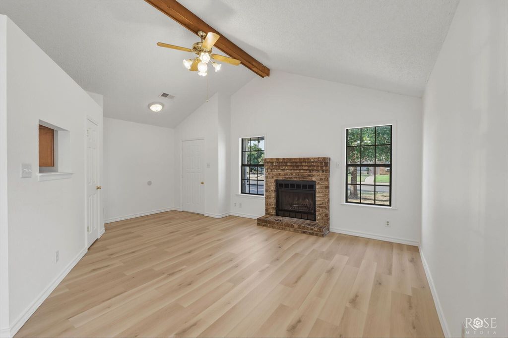Image 6 of property listing at 443 Mimosa Drive, San Angelo, TX 76903