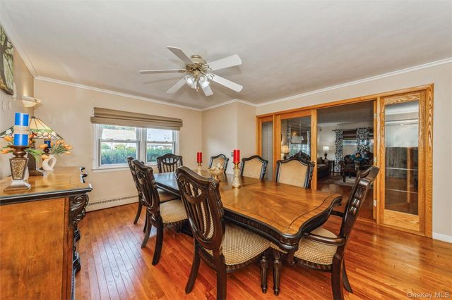 1423 Sturl Avenue, Hewlett, NY 11557